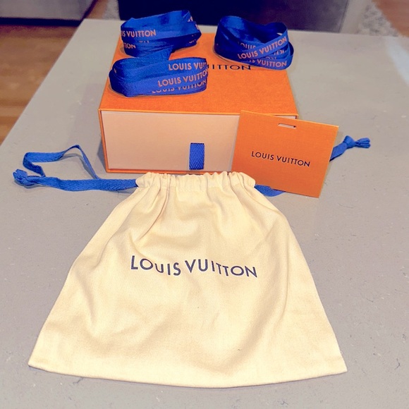 Louis Vuitton Accessories Louis Vuitton Gift Box With 3 Ribbons And